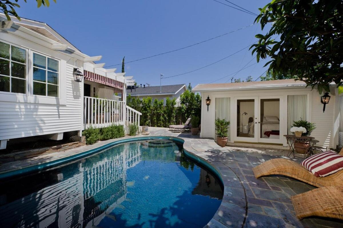 Chic West Hollywood Bungalow With Pool And Adu Villa Los Angeles Eksteriør billede